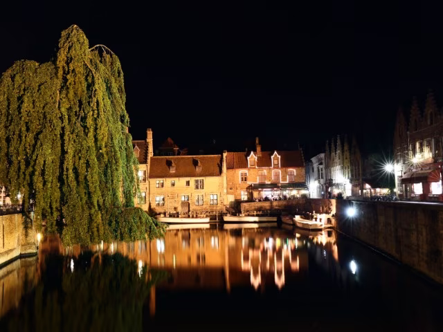 bruges belgium night lights
