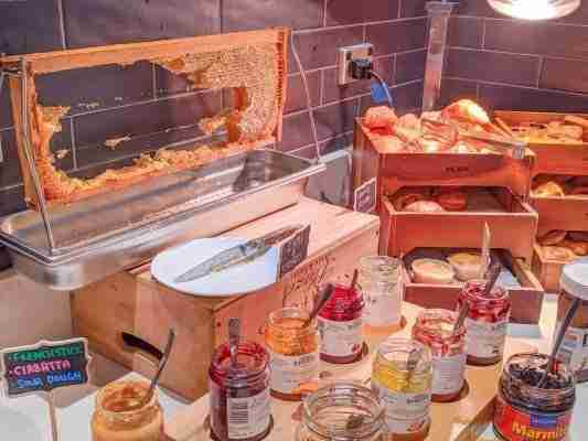 5 star hotel Stamford Plaza Auckland buffet breakfast