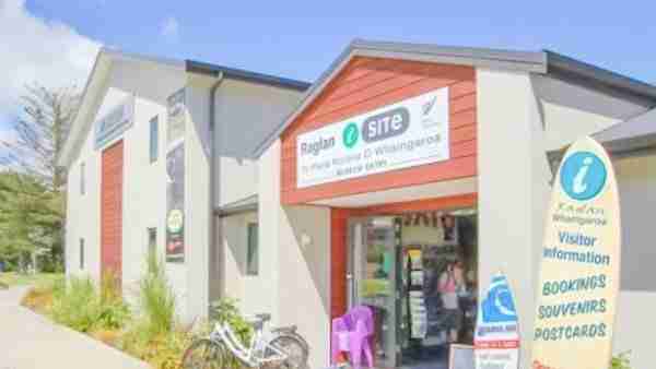 Raglan-i-Site-Visitor-Centre-Waikato-New-Zealand-Travel-Guide