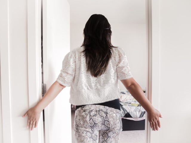 Postpartum Upper Back Pain Natural Remedies Door Stretch Homes Relief Lifestyle Blog Kida