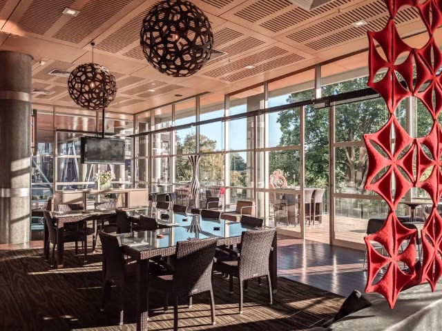 Novotel Hamilton Tainui Review Hotel Restaurant on Alma Travel New Zealand Blog Kida