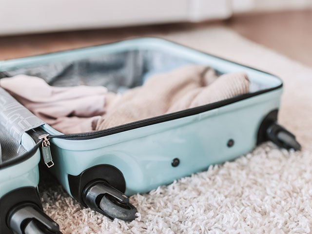 Travel Tips on How To Pack Light