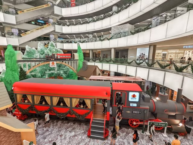 1 Utama Shopping Centre Largest Mall in Kuala Lumpur