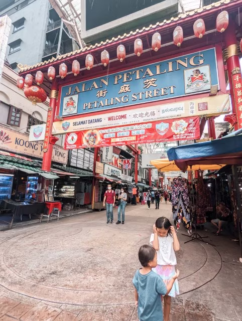 Malls in KL Petaling Street Market China Town Best Shopping Malls in Kuala Lumpur Kida