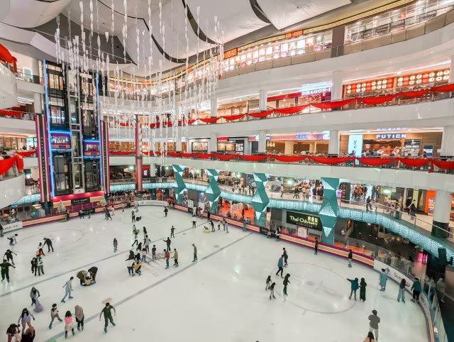 Sunway Pyramid Ice Rink