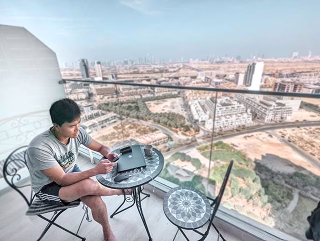 Digital Nomad Lifestyle Dubai UAE Full Time Travel Family Blog Kida