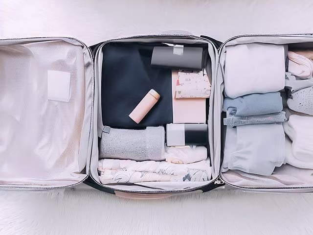 Pack Light Travel Light Minimalist Packing Tips Backpack Bag Lifestyle Blog Kida