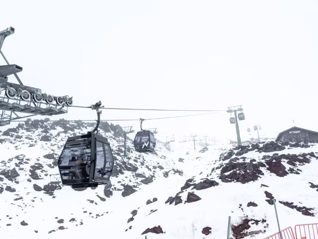 Things To Do In Mt Ruapehu Sky Waka Gondola Family Kids Top Attraction Whakapapa Turoa Travel Blog New Zealand Kida