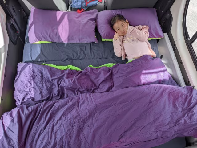 Last Minute hotel booking campervan road trip family