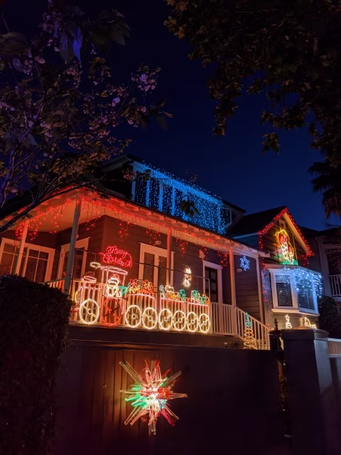 Christmas night lights house last minute holiday planning house party