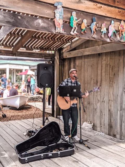 Matakana Farmers Market Live Entertainment Things To Do Family Road Trip Auckland Travel Blog Kida