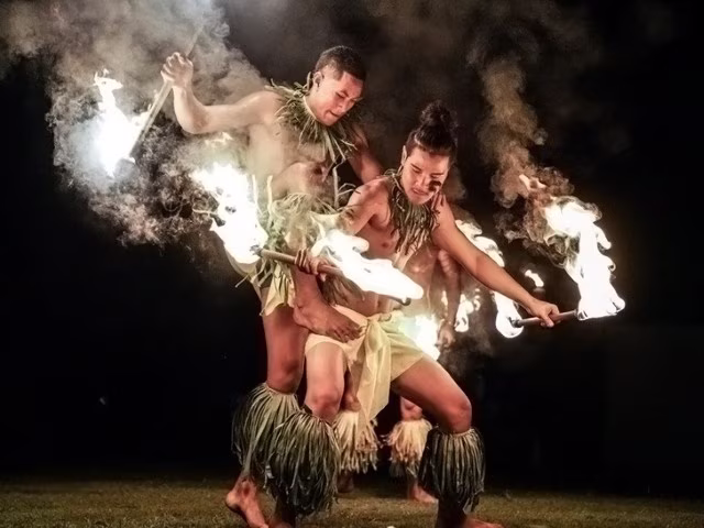FiaFia Show Tanoa Tusitala Hotel