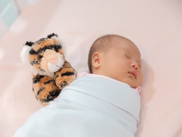 Essentials For A Newborn Muslin Wraps What To Buy Things To Buy For Newborn Baby Parents Guide Kida