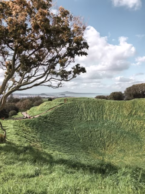 Mt Eden Summit Volcano Crater Auckland New Zealand Travel Blog Kida
