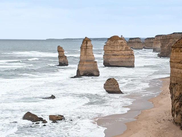 Australia Victoria 12 apostles Melbourne attraction top road trip travel planning guide cover